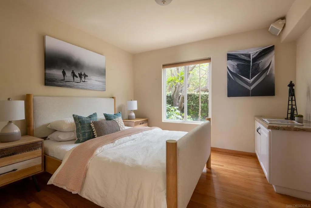 La Jolla, California 92037, United States, 4 Bedrooms Bedrooms, ,4 BathroomsBathrooms,Residential,Active,184610