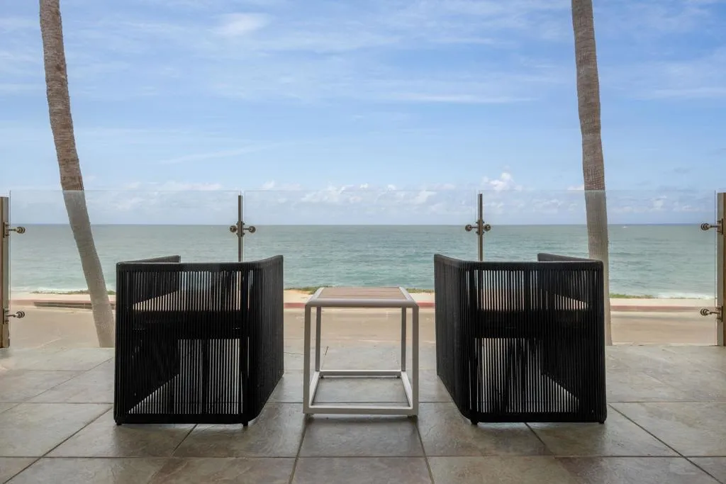 La Jolla, California 92037, United States, 4 Bedrooms Bedrooms, ,4 BathroomsBathrooms,Residential,Active,184610