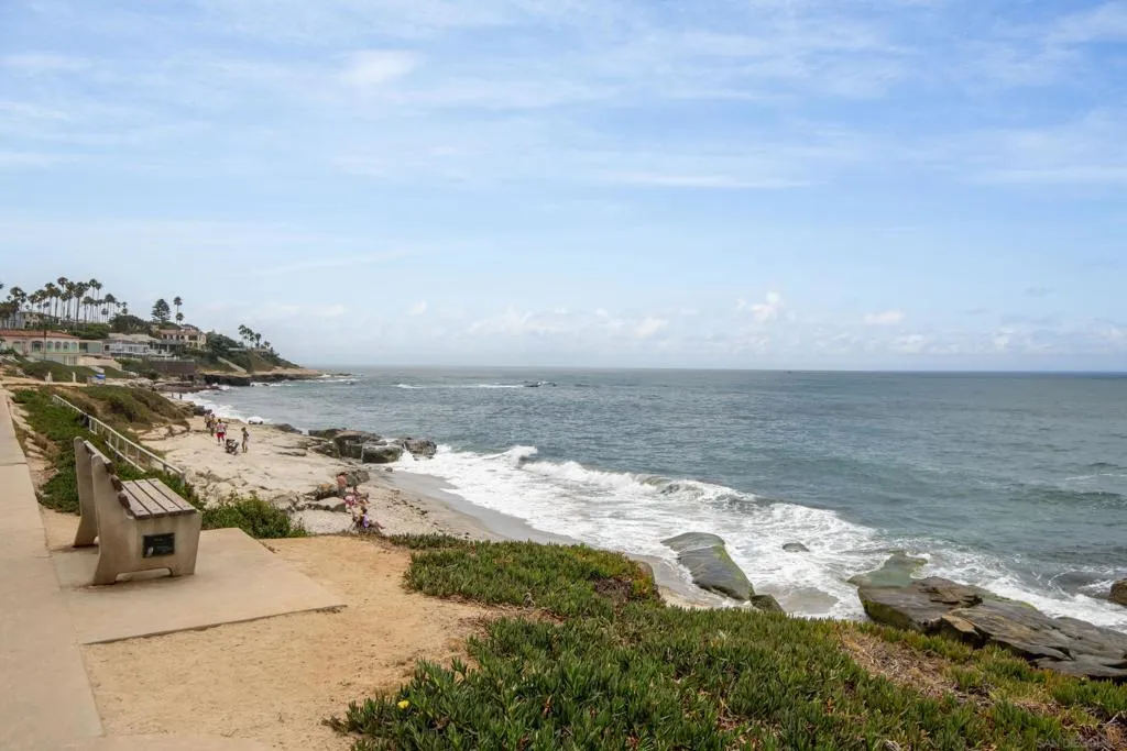 La Jolla, California 92037, United States, 4 Bedrooms Bedrooms, ,4 BathroomsBathrooms,Residential,Active,184610