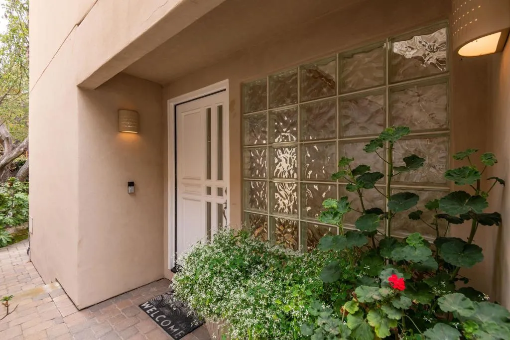 La Jolla, California 92037, United States, 4 Bedrooms Bedrooms, ,4 BathroomsBathrooms,Residential,Active,184610