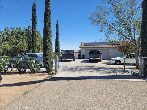 Photo of 8915 3rd Ave, Hesperia, CA 92345 (MLS # IV25258606)