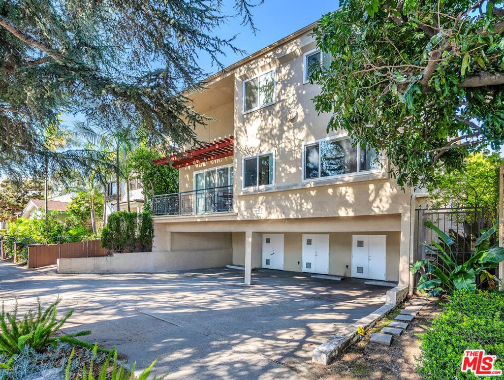 Photo of 1127 15th Street #A, Santa Monica, CA 90403 (MLS # 26672885)