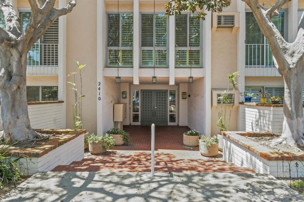 Charming Bayfront Condo with Spectacular Views. Welcome to this inviting *single-story condo* located in a secure building overlooking the San Diego Bay and the airport landing strip. By day, enjoy planes gliding in with ease, and by night, soak in the *twinkling lights dancing across the bay*. Perfectly positioned, this home is just steps from *Little Italy, Balboa Park, and some of the city’s best restaurants and cafés* offering the ultimate in urban convenience. Inside, you’ll find *old-world charm* paired with modern upgrades. The *updated kitchen* features *granite countertops, stainless steel appliances, and ample cabinet space*. The spacious bedroom includes a *walk-in closet plus an extra storage closet*, giving you plenty of room to stay organized. Additional highlights include: *Underground off-street parking* (assigned) *Elevator access & laundry facilities* * in the building *Secure entry for peace of mind* This is the perfect blend of *classic character and modern comfort*, all in one of San Diego’s most sought-after neighborhoods.