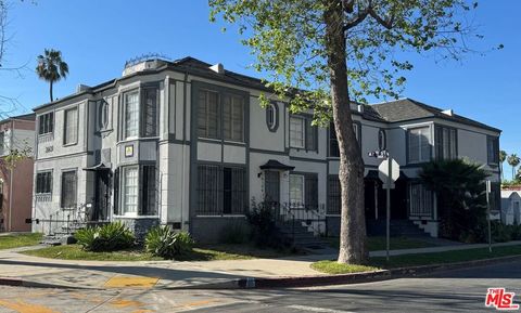 Photo of 2601 W 42nd Street, Los Angeles, CA 90008 (MLS # 26666015)