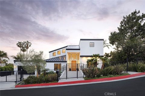 Tiny photo for 152 El Levante, San Clemente, CA 92672 (MLS # OC25113577)