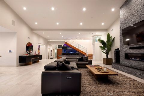 Tiny photo for 152 El Levante, San Clemente, CA 92672 (MLS # OC25113577)