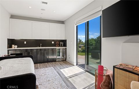 Tiny photo for 152 El Levante, San Clemente, CA 92672 (MLS # OC25113577)