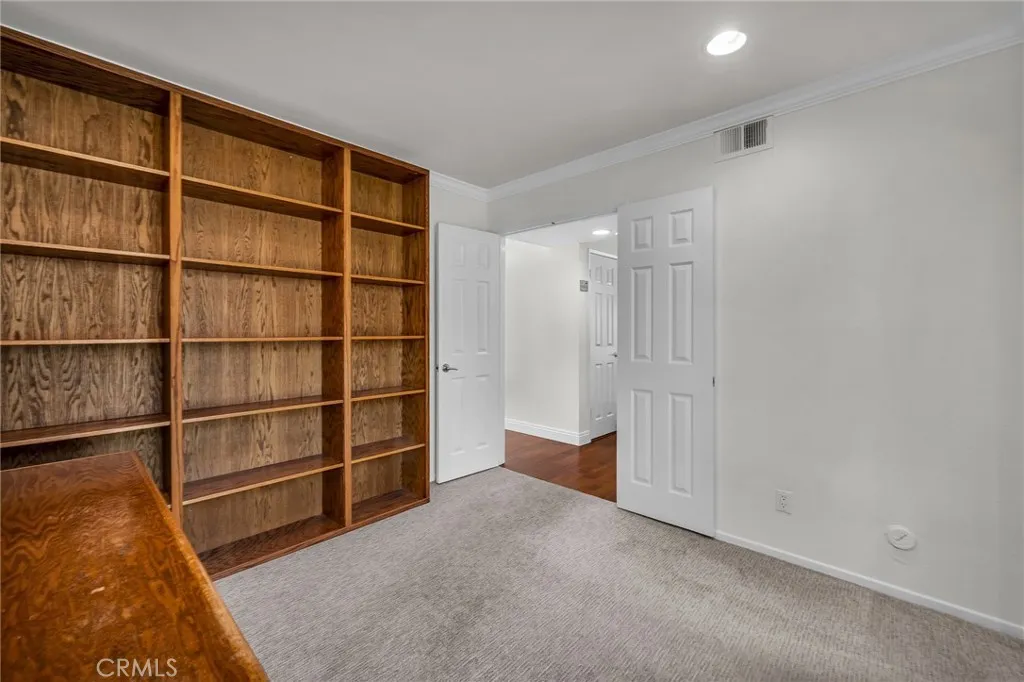 Oak Park, California 91377, United States, 3 Bedrooms Bedrooms, ,3 BathroomsBathrooms,Residential,Pending,179663