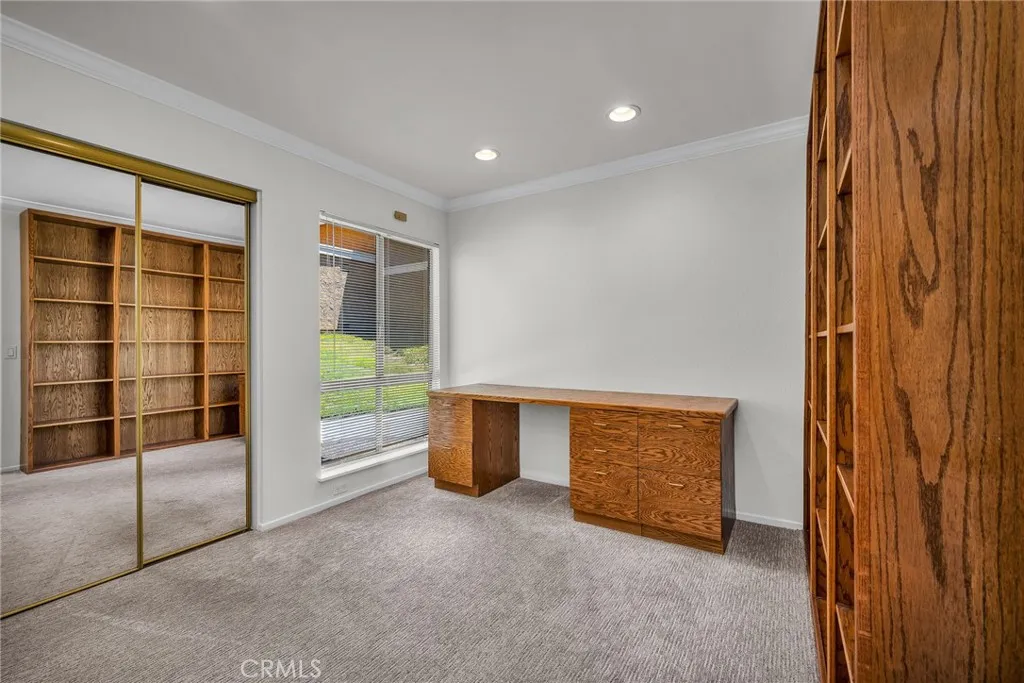 Oak Park, California 91377, United States, 3 Bedrooms Bedrooms, ,3 BathroomsBathrooms,Residential,Pending,179663