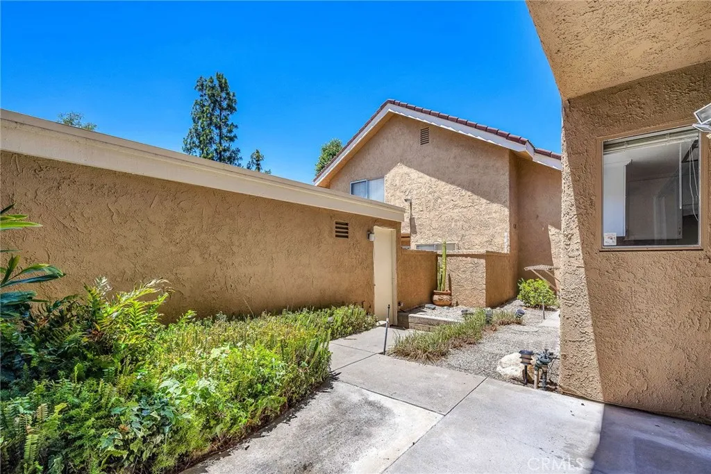 Oak Park, California 91377, United States, 3 Bedrooms Bedrooms, ,3 BathroomsBathrooms,Residential,Pending,179663