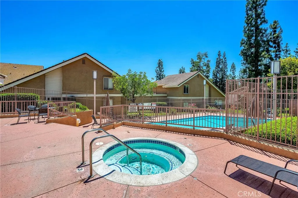 Oak Park, California 91377, United States, 3 Bedrooms Bedrooms, ,3 BathroomsBathrooms,Residential,Pending,179663