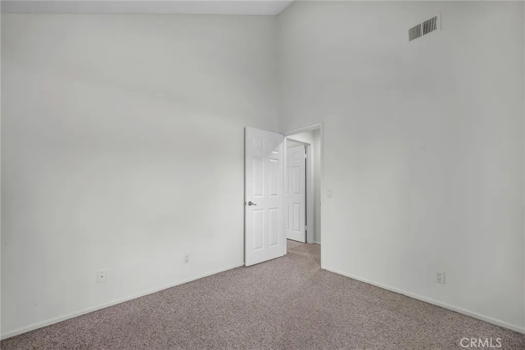 Oak Park, California 91377, United States, 3 Bedrooms Bedrooms, ,3 BathroomsBathrooms,Residential,Pending,179663