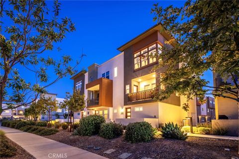 Photo of 27562 Sparrow Court, Valencia, CA 91381 (MLS # SR26105230)