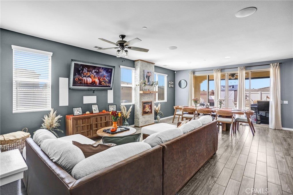 1619 Velum Court