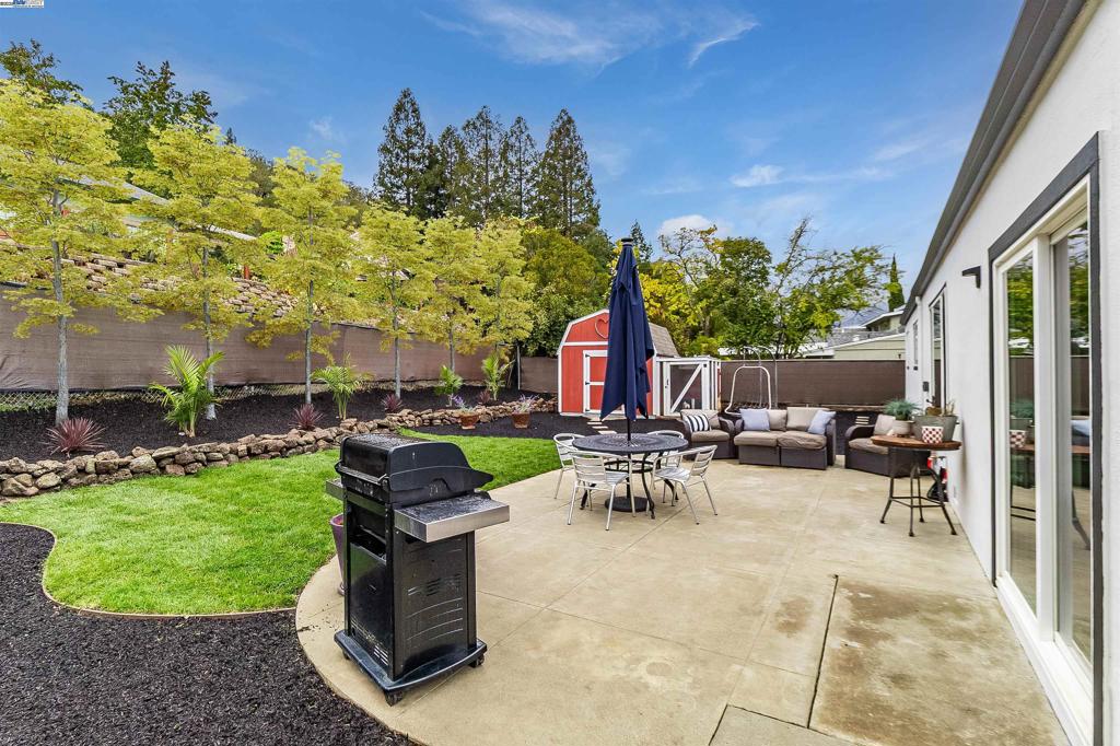 FOREST HILLS - Residential