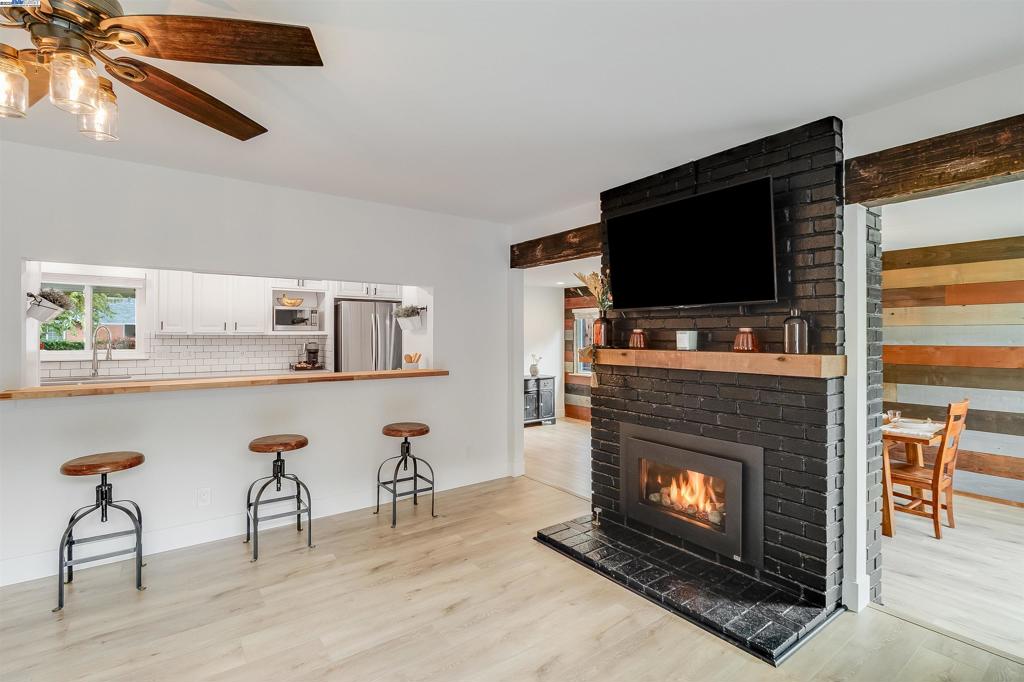 FOREST HILLS - Residential