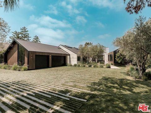 2555 La Mesa Drive Santa Monica CA 90402