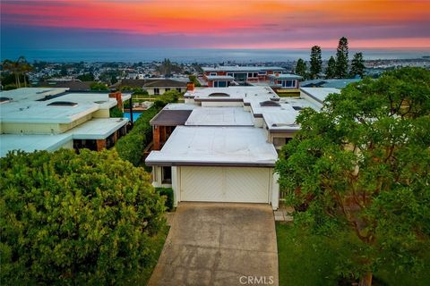 21 Beachcomber Drive Corona Del Mar CA 92625