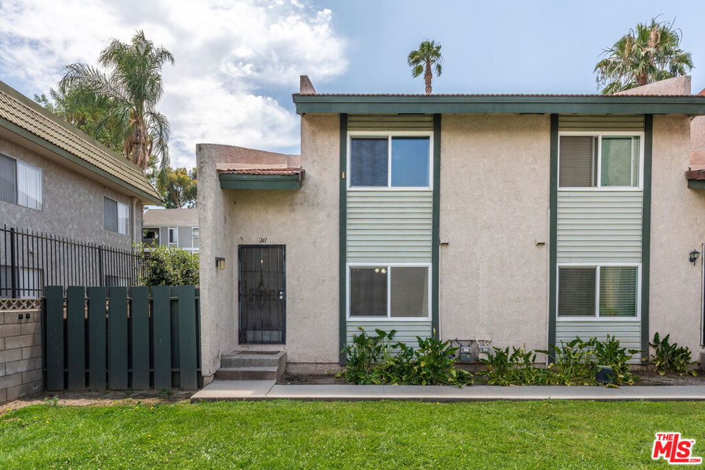 Great Deal for Owner Occupied or Investor !! TURN KEY READY TO MOVE IN this affordable End unit 2 bedroom 1 1/2 bath, townhouse style condo with PRIVATE HUGE back and side yard finished with expensive paver stone and a back gate with directly access to street for convenience. The best location in this Gated "Canyon Bluffs" condo complex in Colton. Centrally located, walk to Stater Brothers grocery store, easy access to fwys 215, 10, 91, close to all services, Loma Linda University and medical center.Open layout with fresh paint, flooring, Remodeled bathroom, newer hot water heater and Central AC/Heating unit.HOA include 2 swimming pool, 2 laundry facilities, water, trash, roof exterior maintenance, 2 parking.Come see this beautiful affordable home sweet home !!