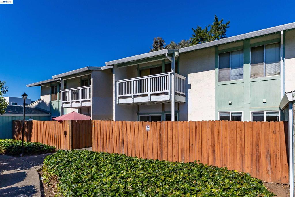 423 Gregory Street 40