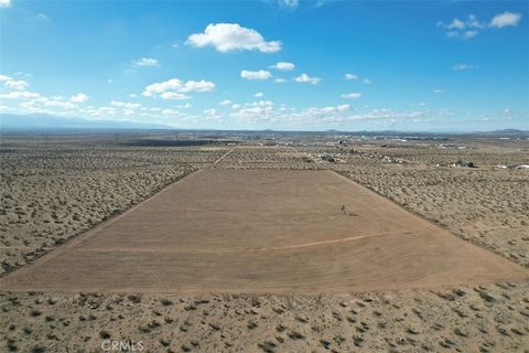 Photo of 9 Bellflower Street, Adelanto, CA 92301 (MLS # CV26017470)