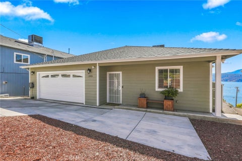 Photo of 11921 Lakeshore DR, Clearlake, CA 95422 (MLS # LC26232819)