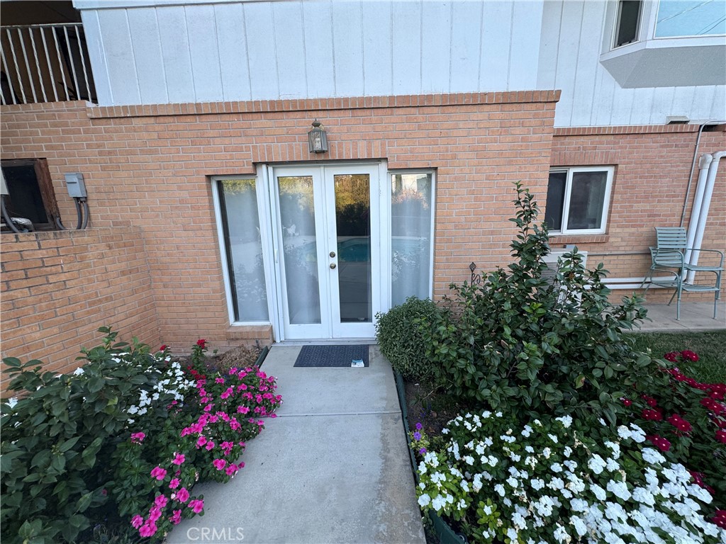 This newly renovated 2 bedroom, 1 bathroom apartment is ideally located just a 3-minute walk from Loma Linda University. The home features a spacious living room and an updated kitchen equipped with a refrigerator, stove, microwave, dining table, and chairs. For added convenience, a washer and dryer are included. Residents will enjoy access to a large backyard as well as a pool with a private seating area, perfect for relaxation or entertaining. This apartment combines comfort, convenience, and privacy, making it an excellent opportunity for anyone seeking to live close to campus in a well-maintained property.