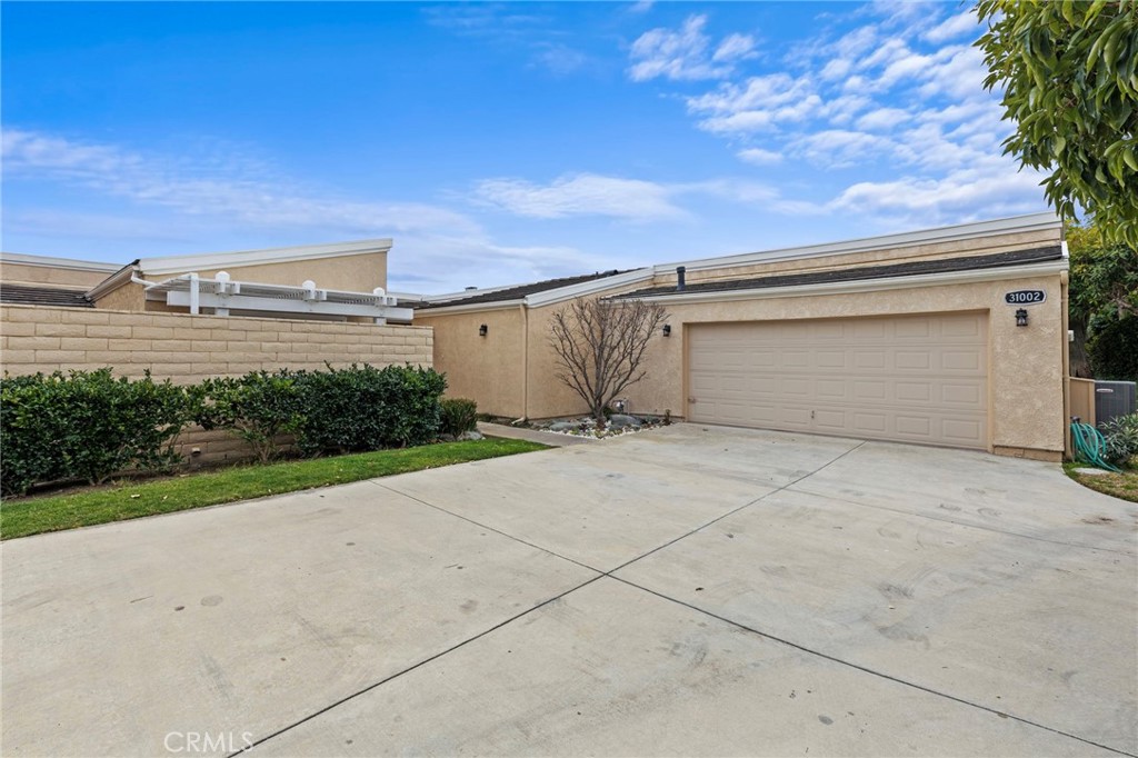 31002 Flying Cloud Drive