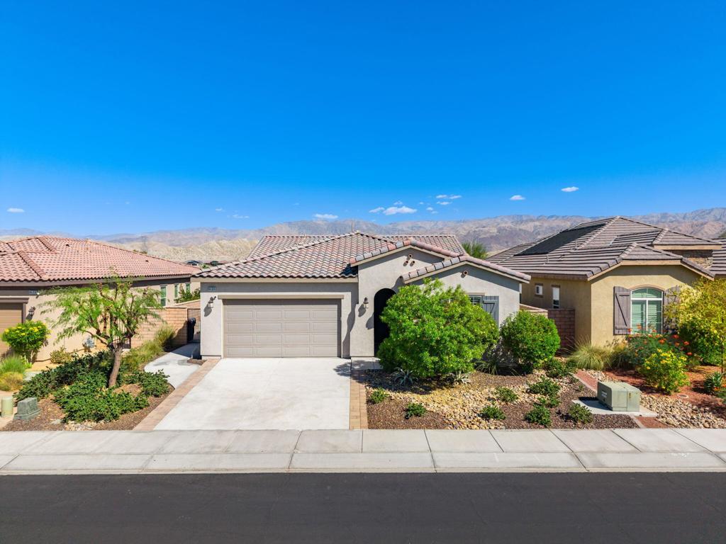 Properties 1 84924 Bedero Court