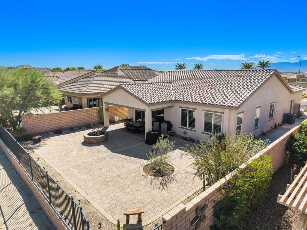 Properties 4 84924 Bedero Court