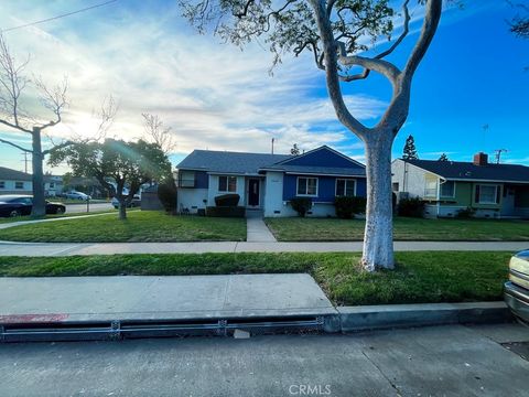 Photo of 11049 Atkinson Ave, Inglewood, CA 90303 (MLS # OC26014286)