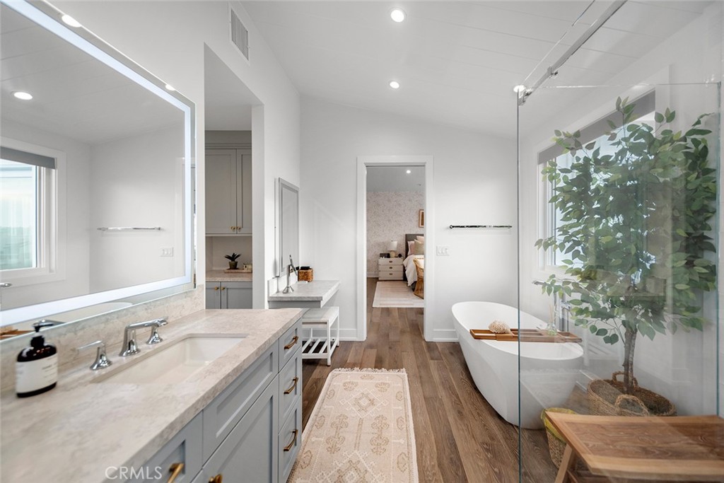 Emerald Bay (EB) - Residential Lease