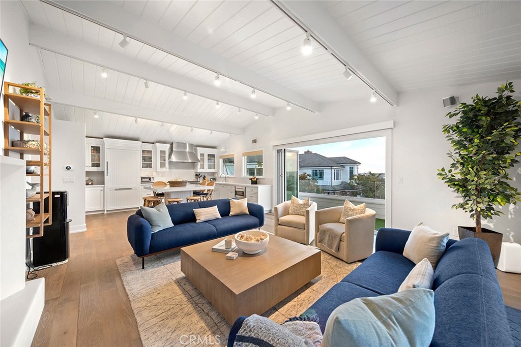 Emerald Bay (EB) - Residential Lease