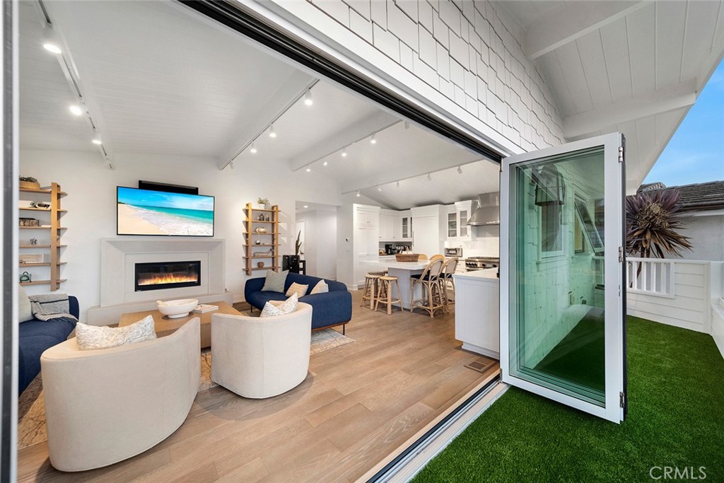 Emerald Bay (EB) - Residential Lease