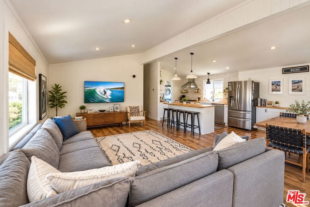 30473 Mulholland Highway Spc. 4