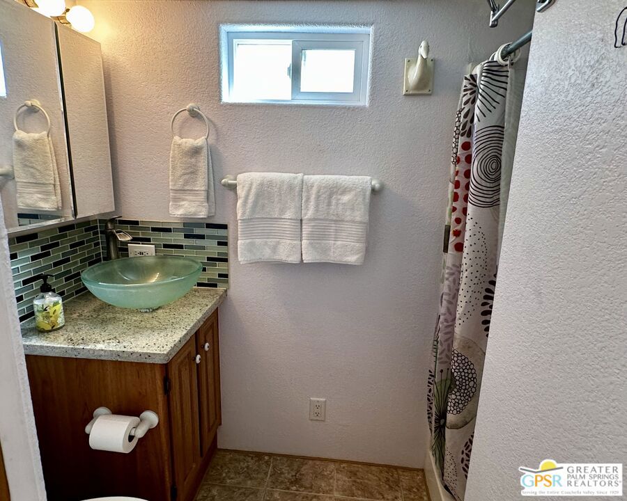 Desert Shadows Rv Re - Manufactured In Park