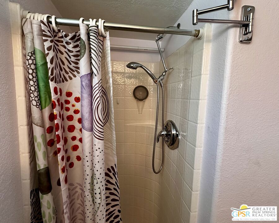 Desert Shadows Rv Re - Manufactured In Park