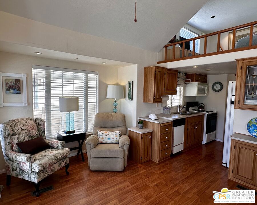 Desert Shadows Rv Re - Manufactured In Park