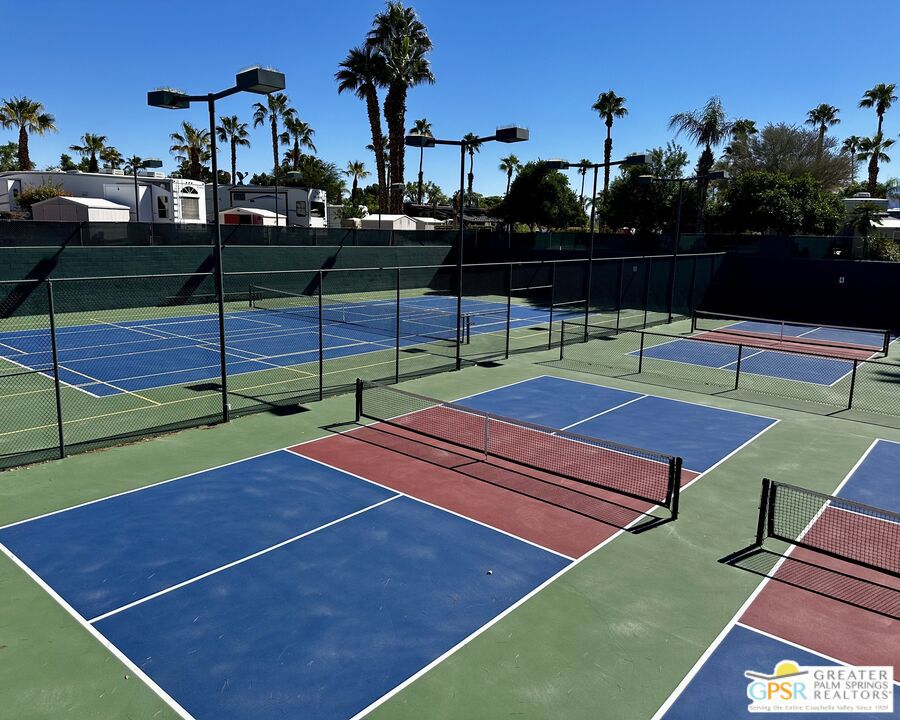 Desert Shadows Rv Re - Manufactured In Park