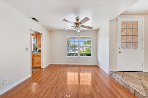 Tiny photo for 156 Appletree AVE, Camarillo, CA 93012 (MLS # SR26102077)