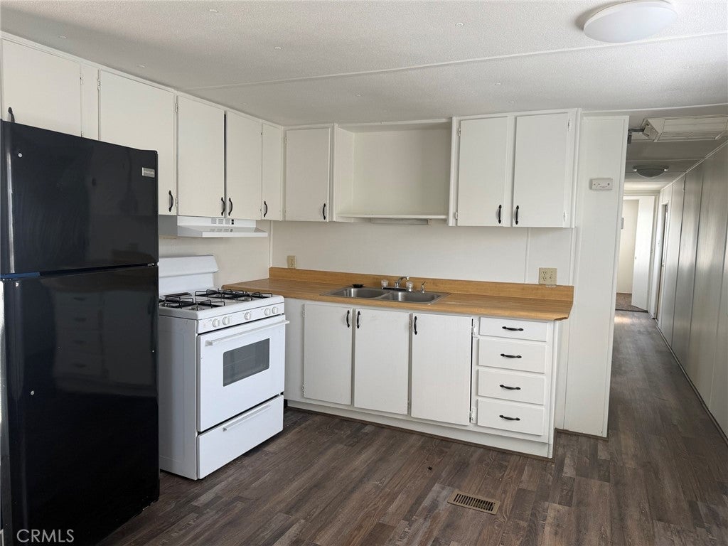 22601 Bear Valley Road 35
