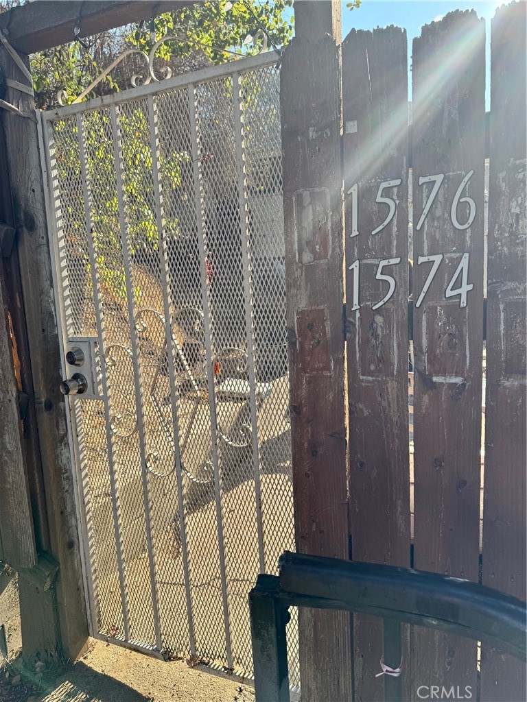 1574 Donaldson Street