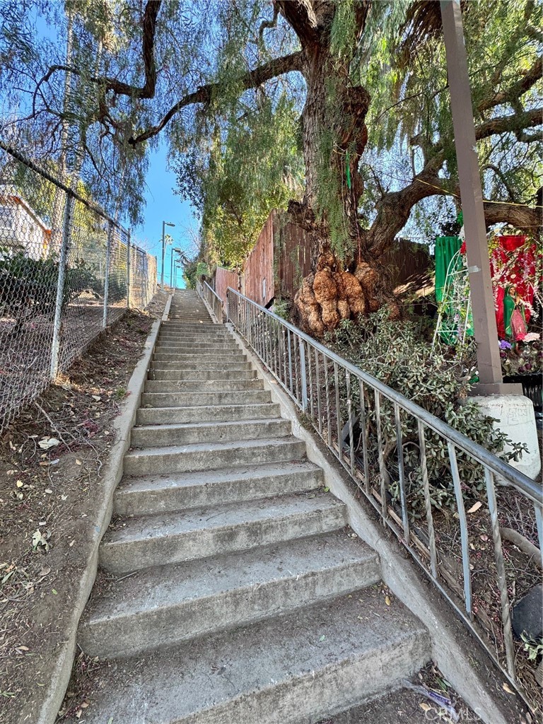 1574 Donaldson Street