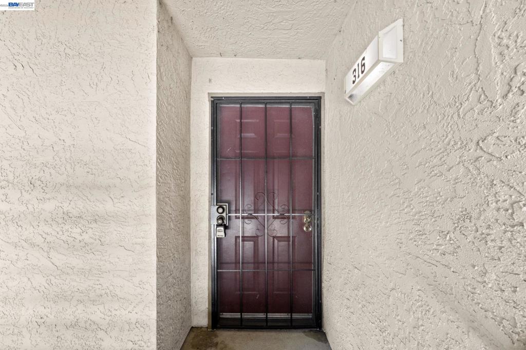 29588 Vanderbilt St ST 316, Hayward CA 94544