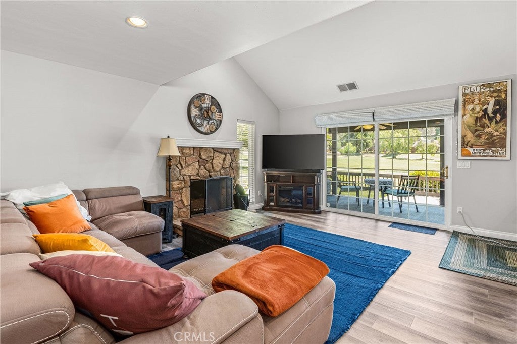 23681 Country Villa