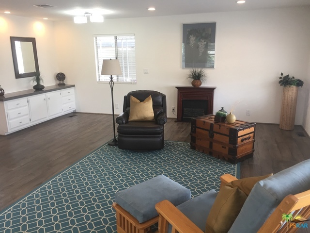 Palm Springs View Es - Manufactured In Park