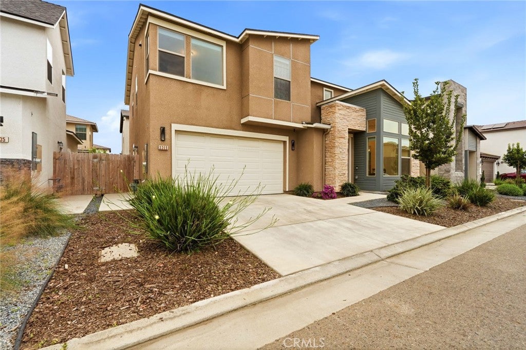 3345 W Florence