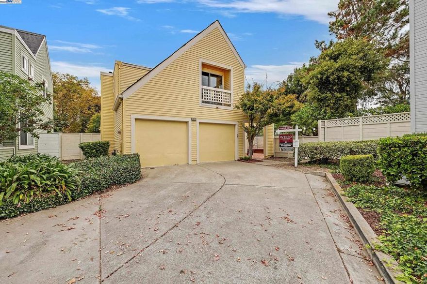 Beautiful location in a quite Cul-De-Sac this Cape Cod Style home over looks the Alameda Creek Trail. With no back neighbor. Good school district. Private back yard deck and side yard to enjoy an evening BBQ with family or friends. Has two master suites. Remodeled kitchen. 2 car Garage has a work bench with a peg board to hang your tools. Convenient location close to park, trails/creek, 880/84, shopping.