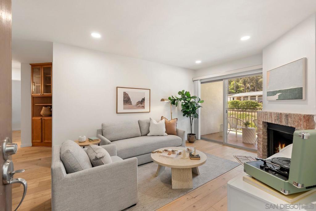 1770 S El Camino Real 206