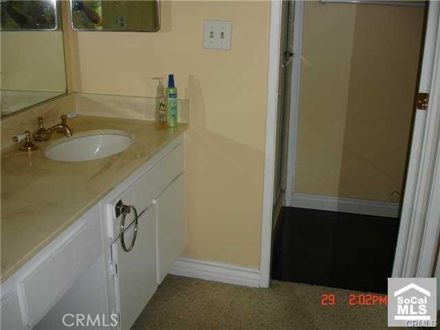 1749 N RUTHERFORD Street